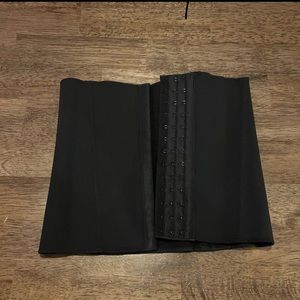 SKIMS Black Waist Trainer size 2x